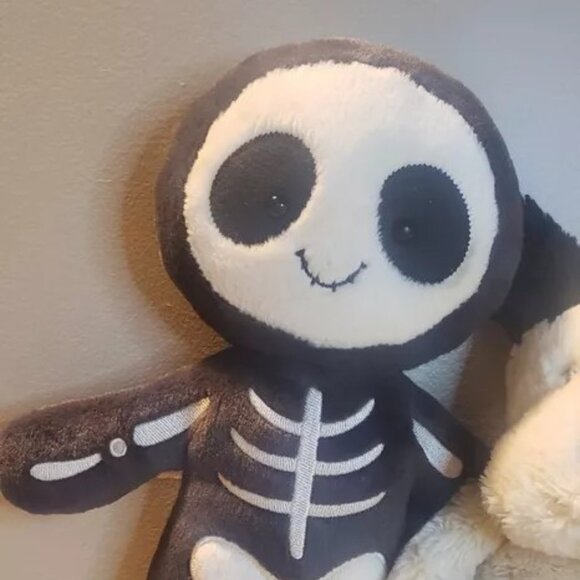 Jellycat Plush Lot 40 New and LOVED BEFORE INCLUDING RARE BUNGLIE MOUSE - Picture 12 of 16